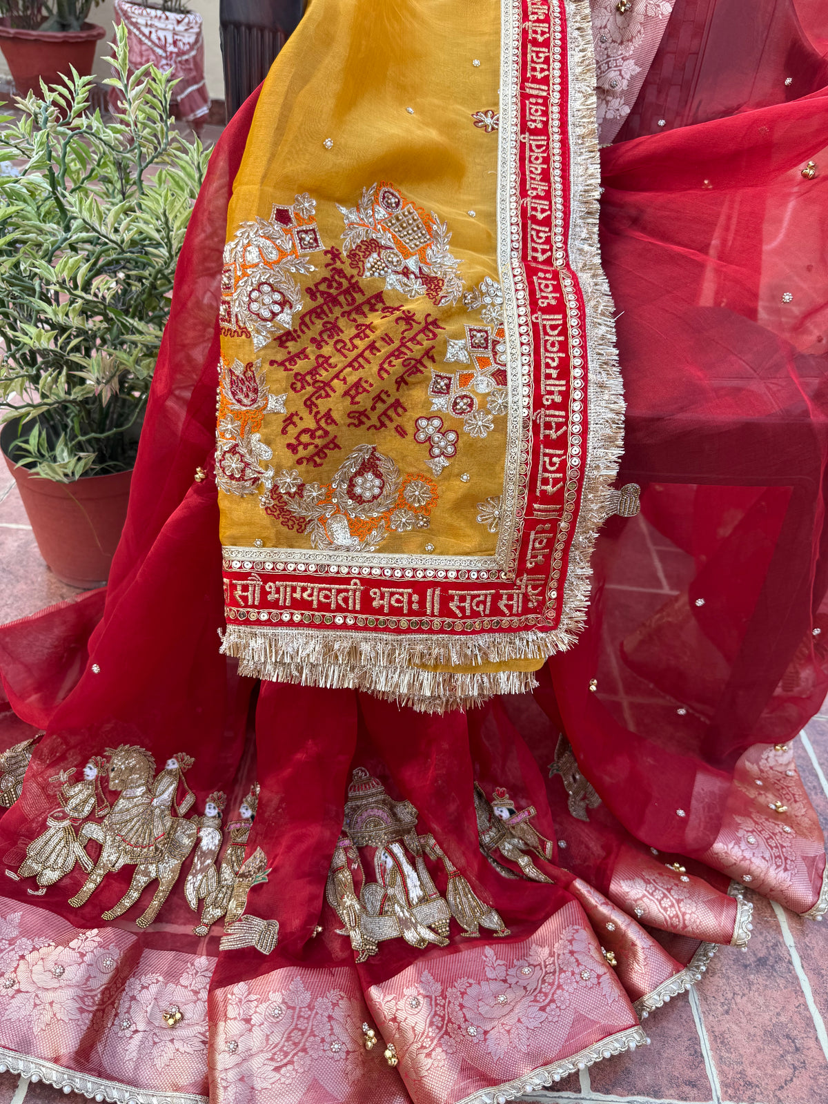 Gayatri Mantra Chunari