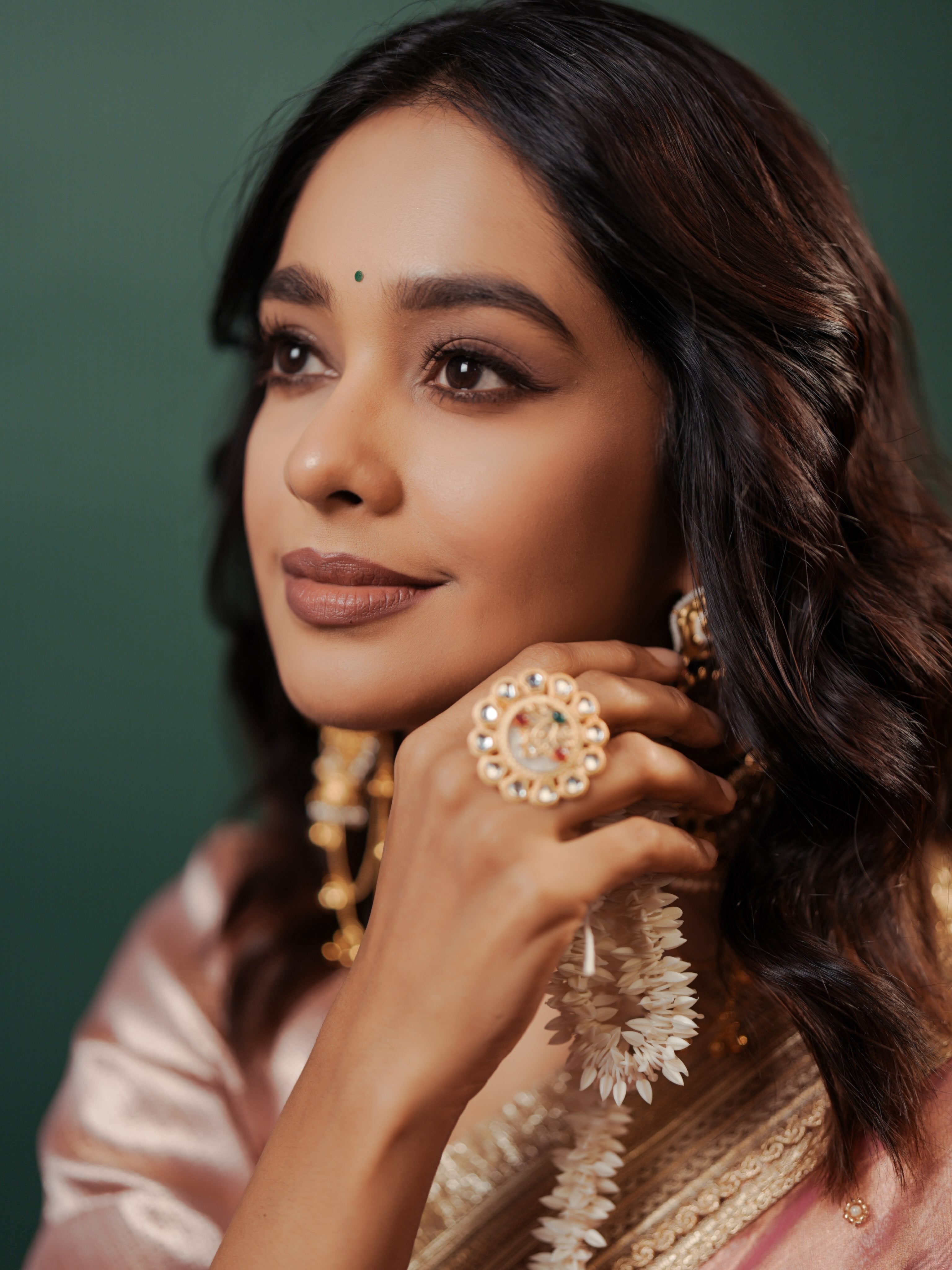 Mugdha Waali Saree