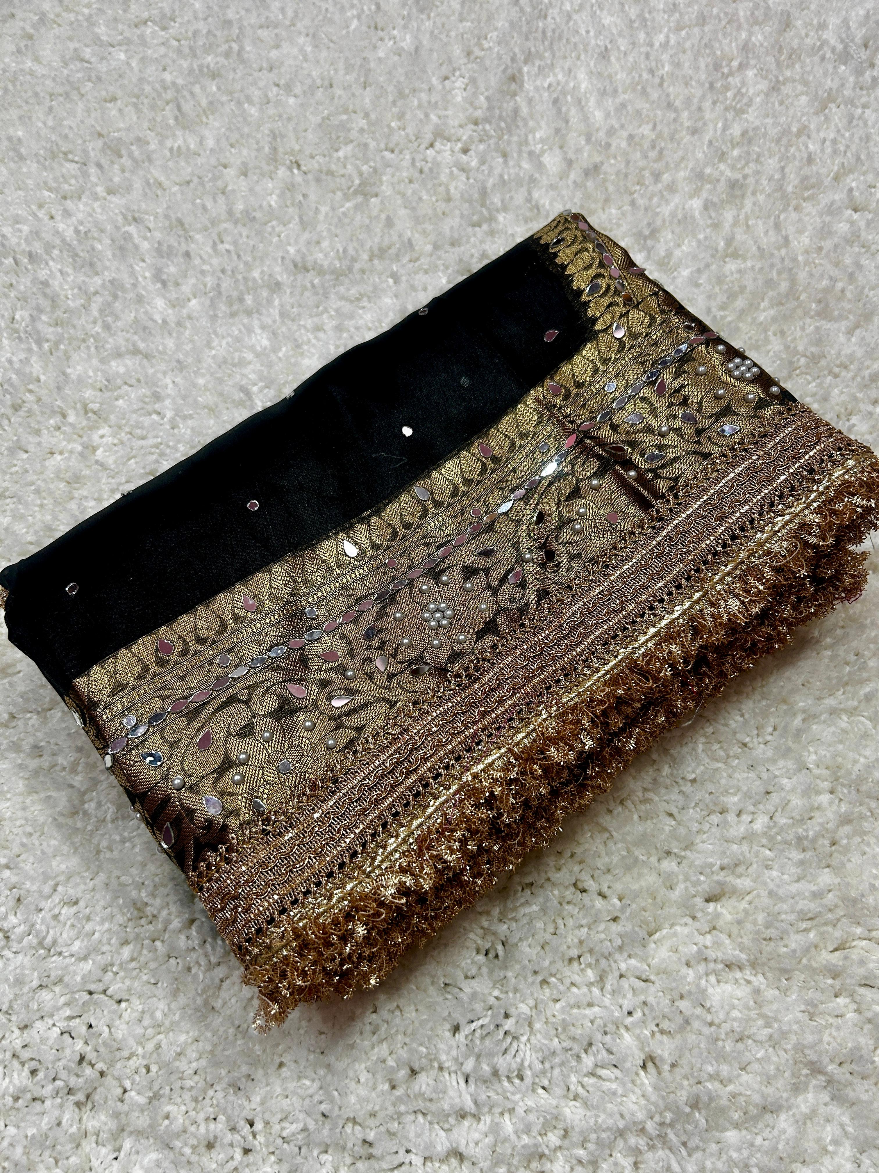 Mirror Waali Saree