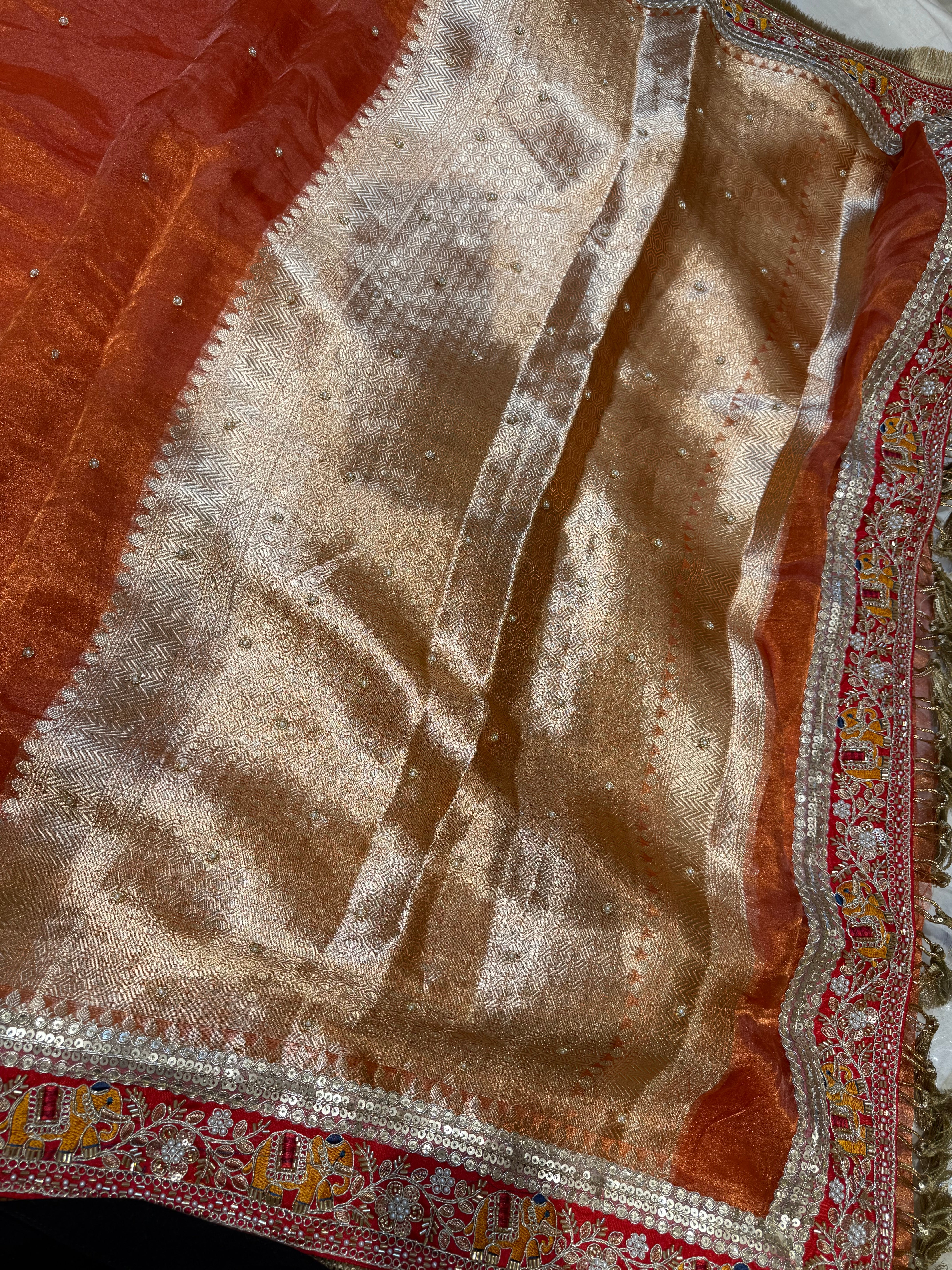 Gajri Varmala Waali Saree