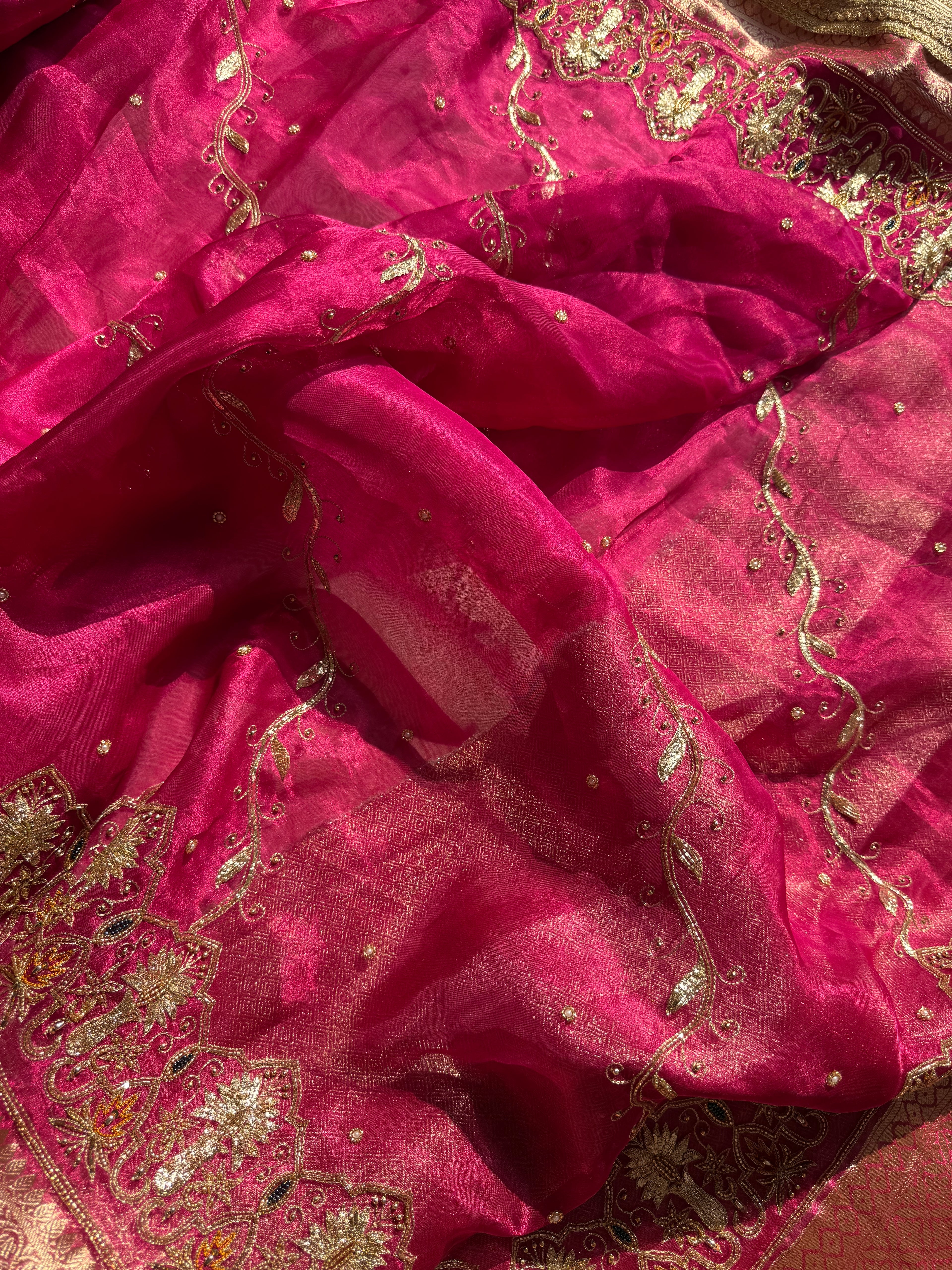 Gulabi Chaand Ka Nazrana - Pure Tissue Silk Saree With Hand Embroidery