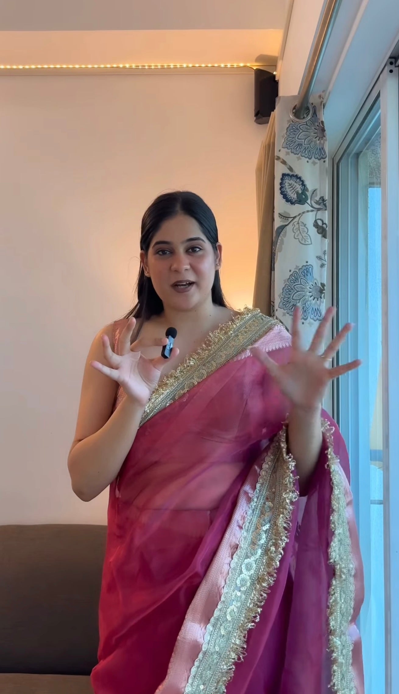 Gulsheen Anand Waali Saree