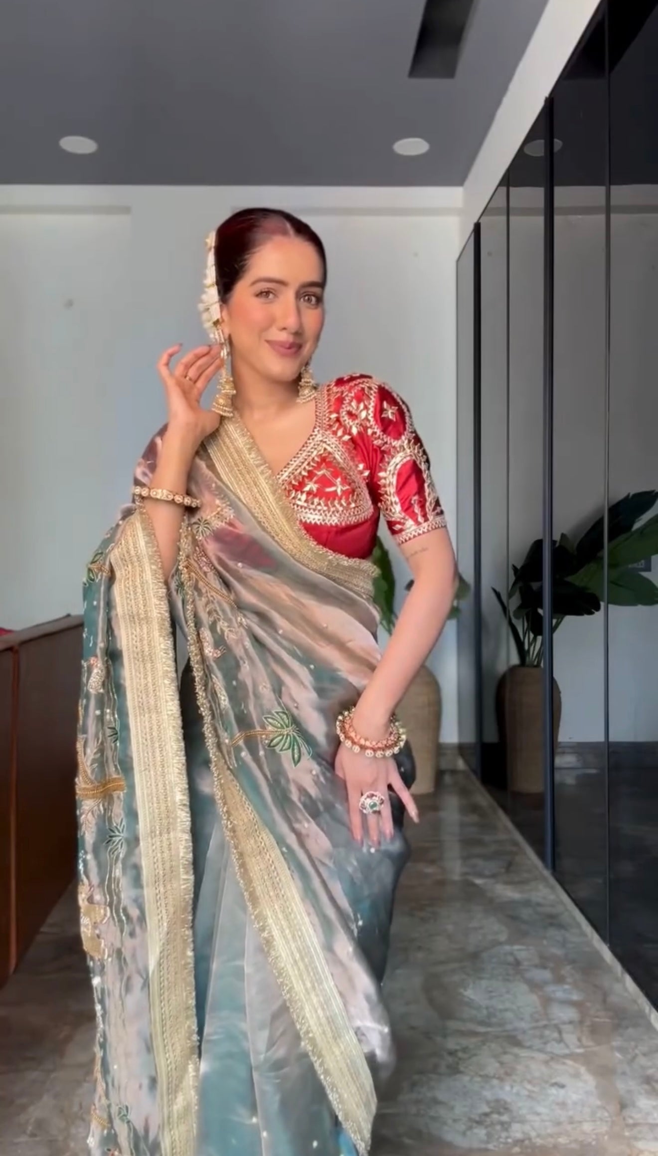 Shreya Siddharth Arora Waali Saree